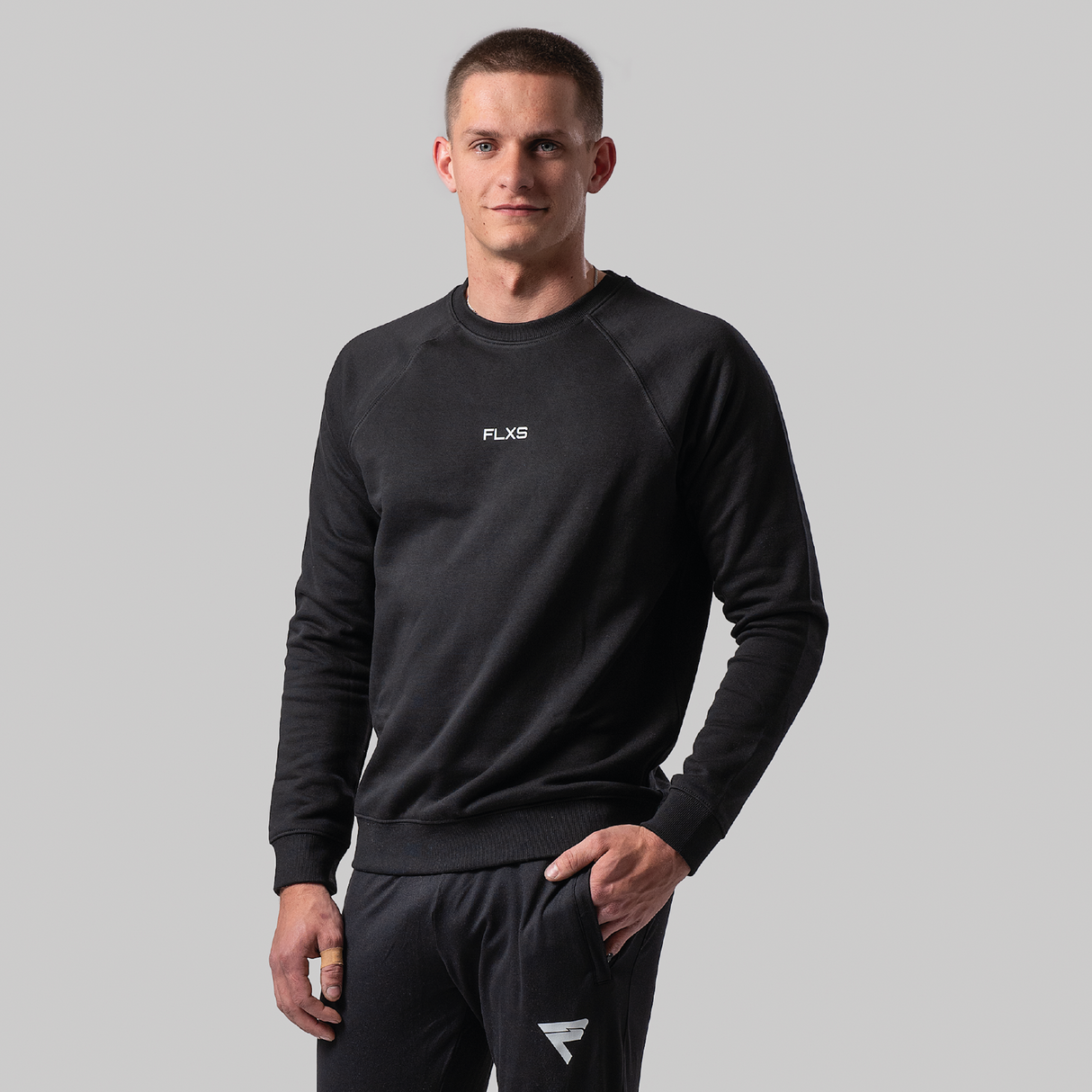 BASE CREW SWEATSHIRT BLACK