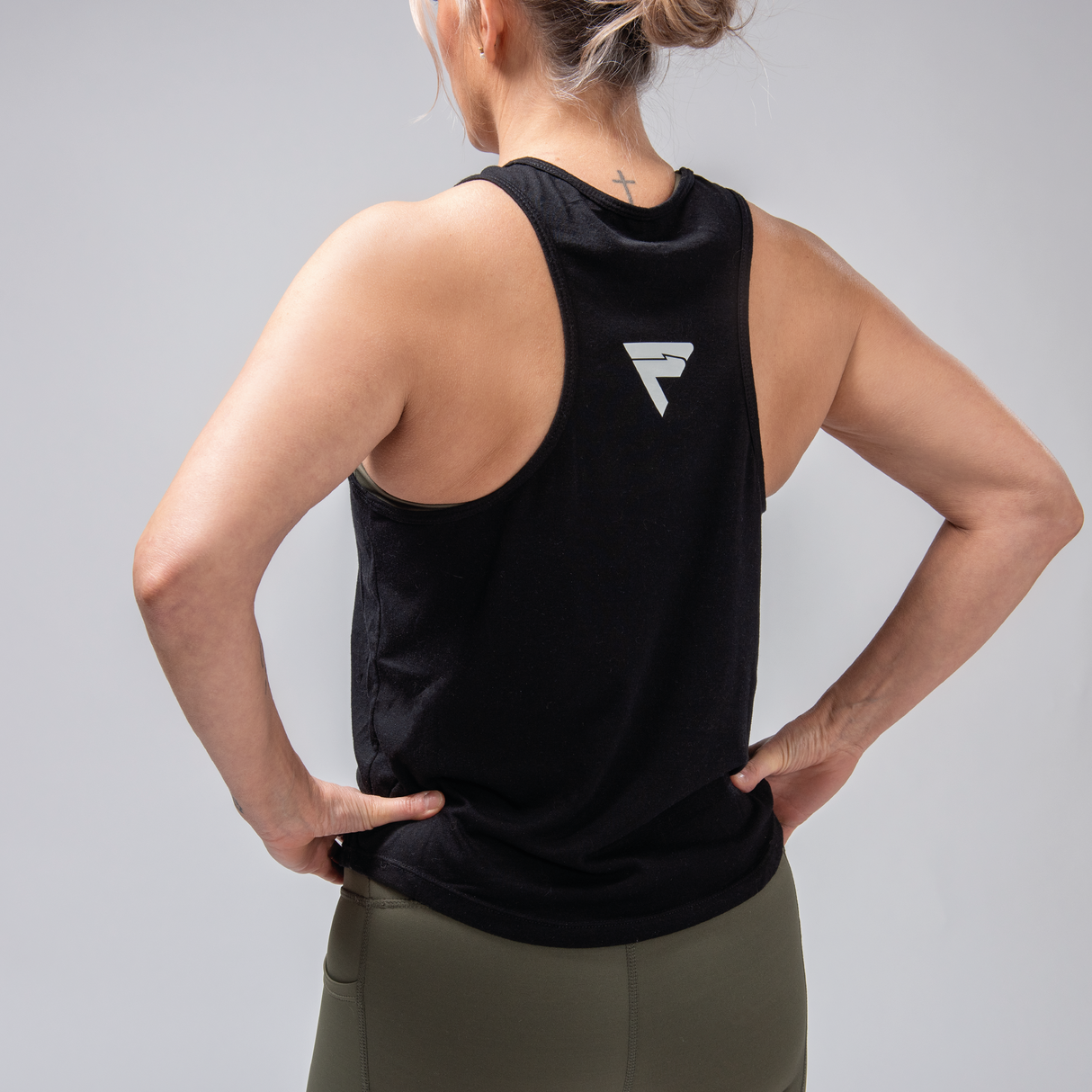 FUNCTIONAL TANK BLACK