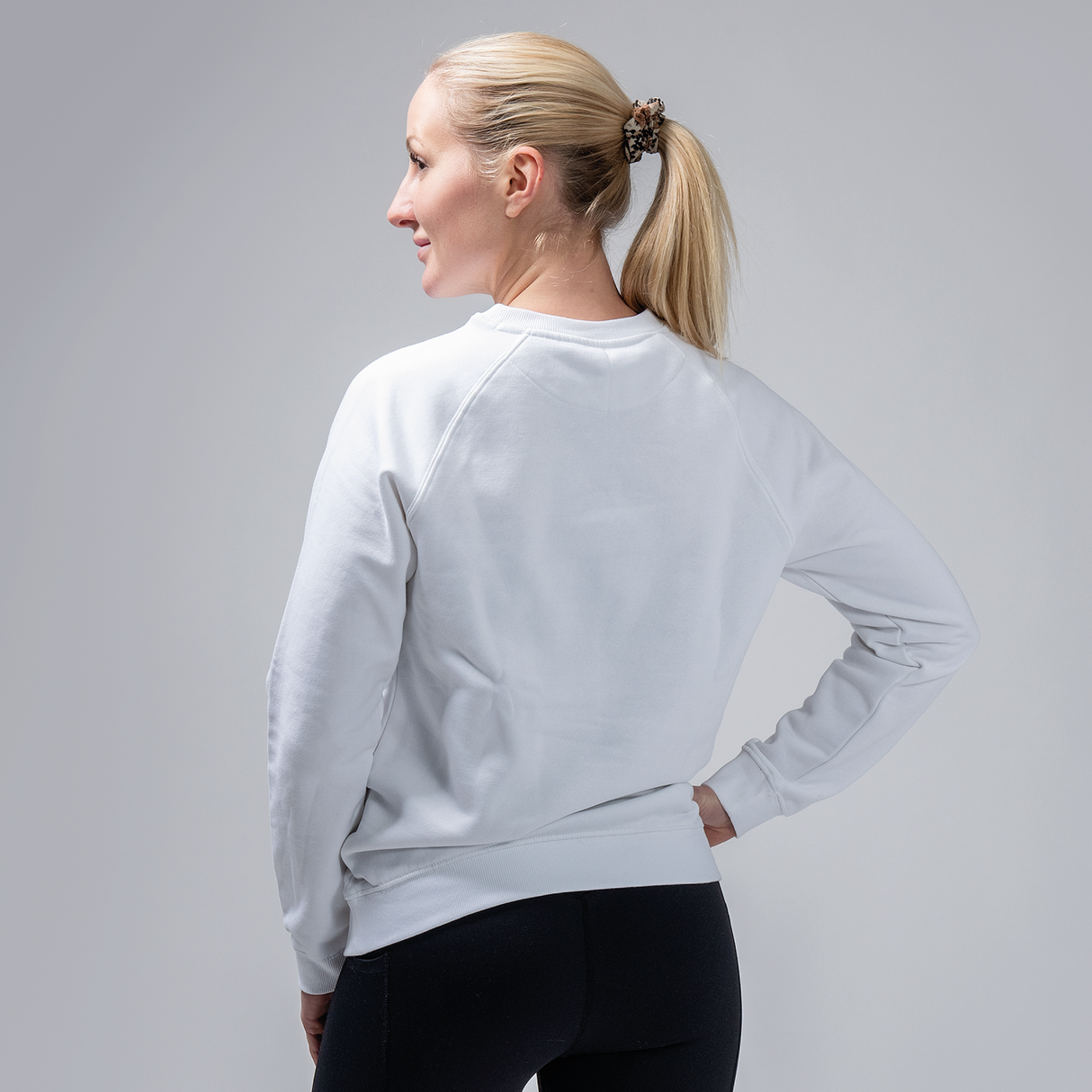 BASE CREW SWEATSHIRT W WHITE