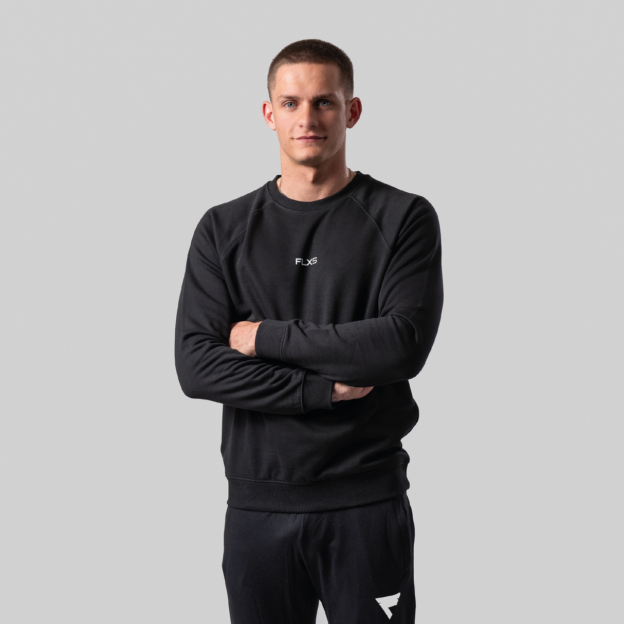 BASE CREW SWEATSHIRT BLACK