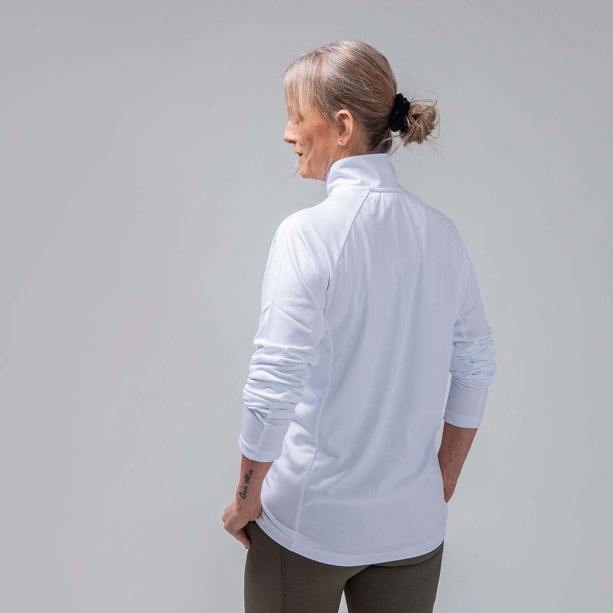 LONG SLEEVE W WHITE