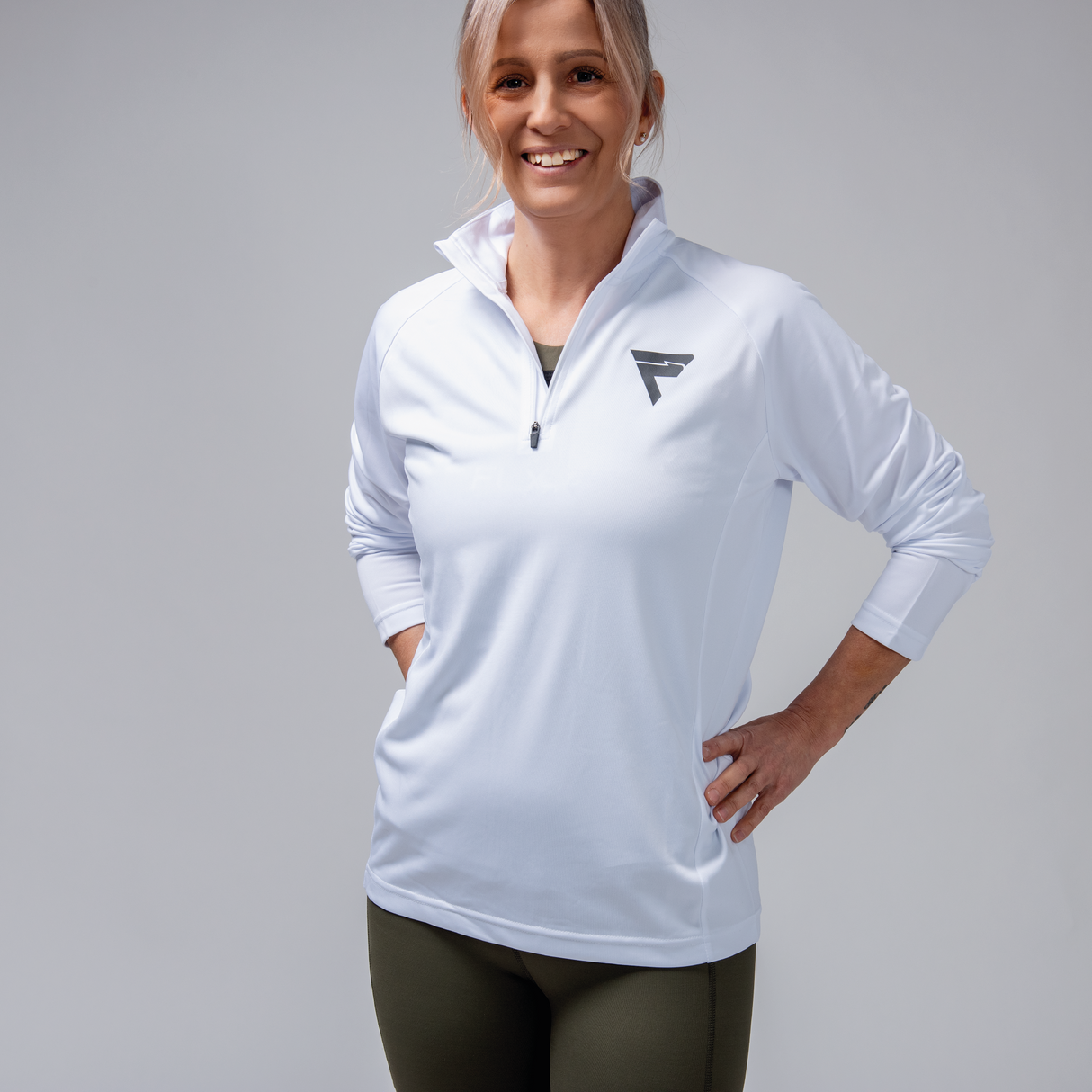 LONG SLEEVE W WHITE