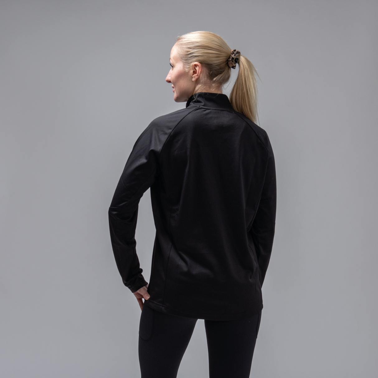 LONG SLEEVE W BLACK